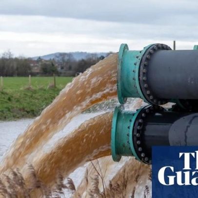 Parece luta perdida diante das inundações em Somerset