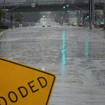 Inundações obrigam centenas a deixar abrigo para sem-teto em San Diego
