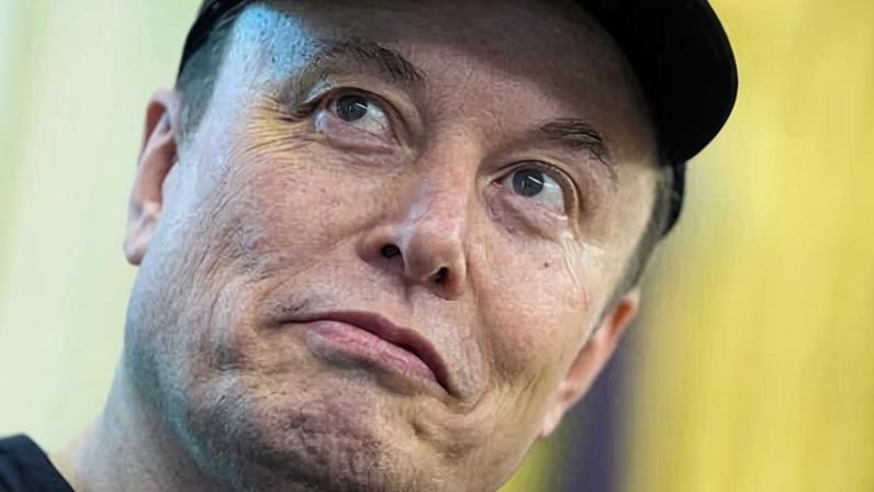 Elon Musk posted a poll on X on whether he should ‘Buy Ryan Air and restore Ryan as their rightful ruler’. Photograph: Evan Vucci/AP