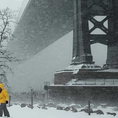 Tempestade de inverno nos EUA deixa 15 mortos e 800 mil sem energia