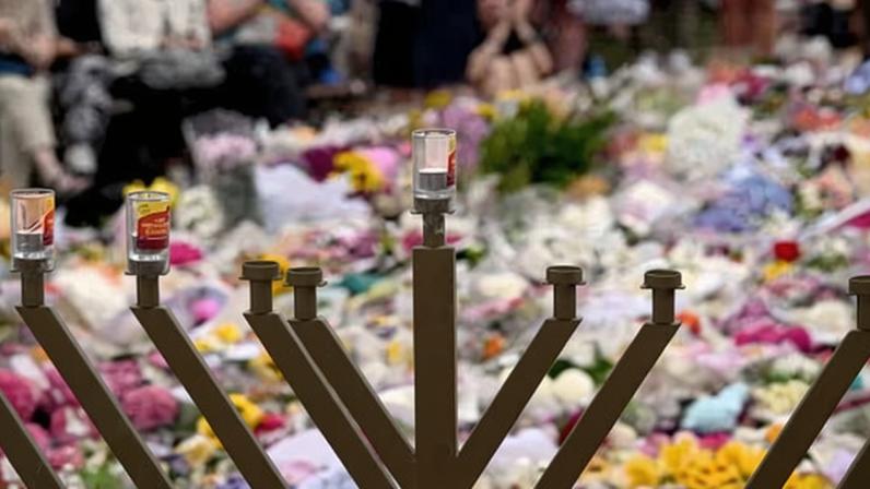 Laws to ban hate groups and establish a national gun buyback scheme passed the Senate after the government struck deals with the Liberals and Greens to legislate its response to the Bondi beach massacre.