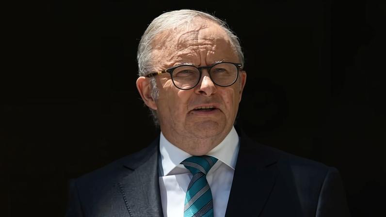 PM convoca parlamento para acelerar leis de ódio e armas após ataque em Bondi