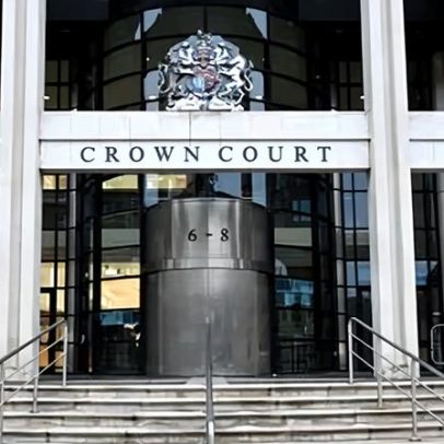 Julgamentos apenas com juízes não reduzem backlog no crown court, diz relatório