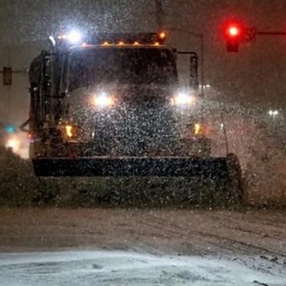 Tempestade de inverno atinge 150 milhões de americanos com neve e quedas de energia