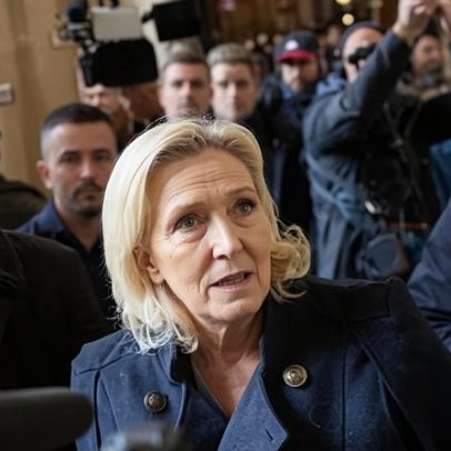 Le Pen diz em recurso que partido não tinha sistema para desviar fundos da UE