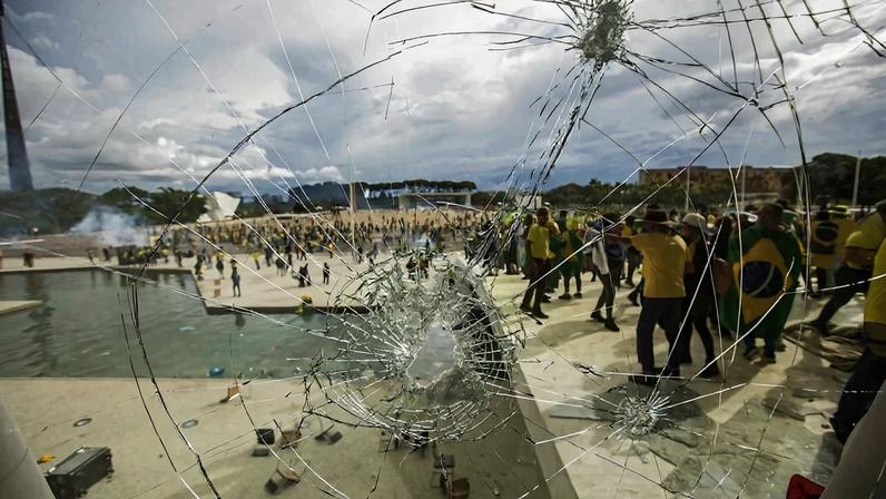 Atos golpistas de 8 de janeiro de 2023 - Foto: Joédson Alves/Agência Brasil