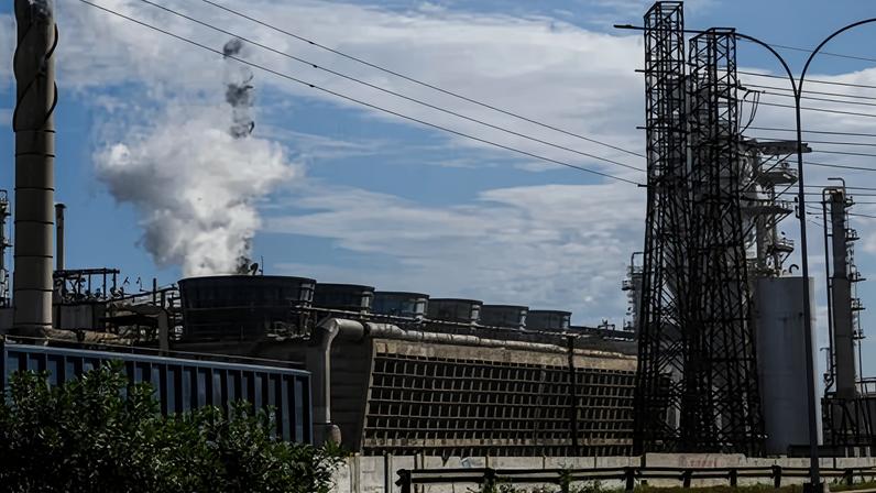 Trump ameaça bloquear ExxonMobil na Venezuela após CEO chamar país inviável