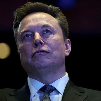 Grok AI de Elon Musk é usado para manipular imagens de mulheres e crianças