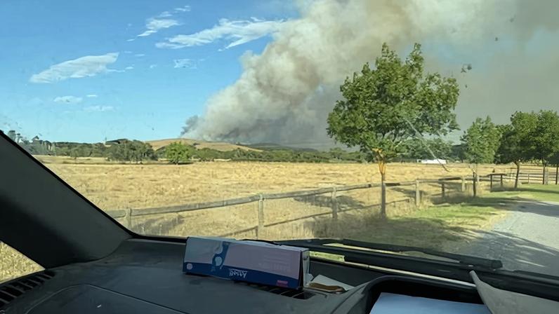 SA Country Fire Service warned that a fire near Tooperang was uncontrolled and told residents to prepare to leave.