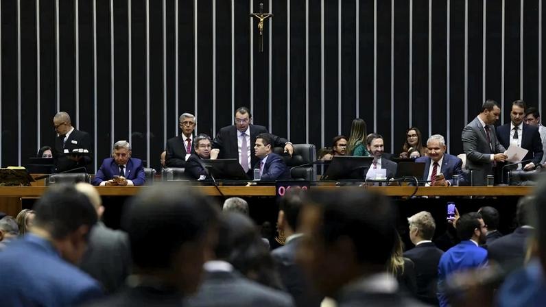 Congresso Nacional durante sessão deliberativa.