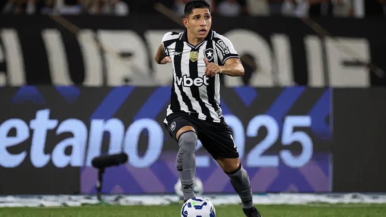 Savarino em ação pelo Botafogo (Foto: Vítor Silva/Botafogo)