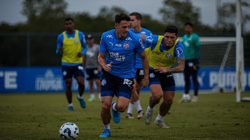 Santiago Arias em treino do Bahia (Foto: Rafael Rodrigues / EC Bahia)