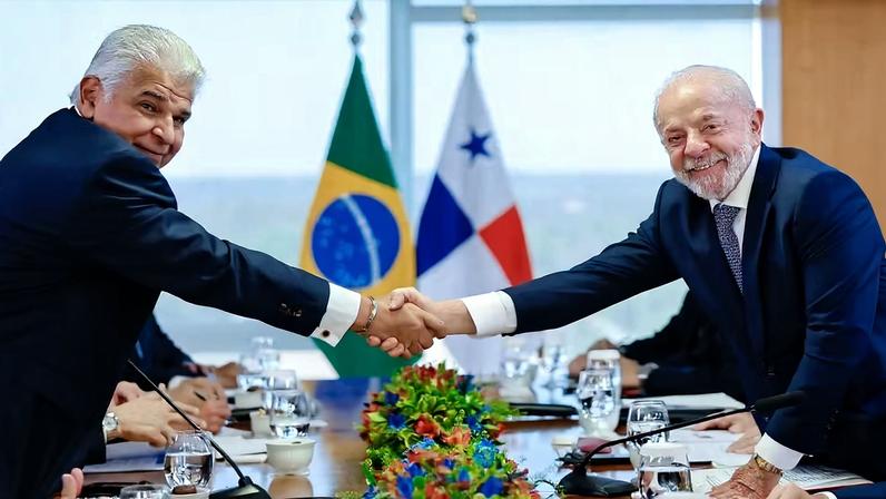 Lula e presidente do Panamá no Planalto. — Foto: Ricardo Stuckert/ Presidência da República