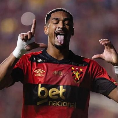 Internacional atrasa pagamento para contratar atacante