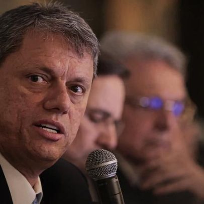Tarcísio diz que Flávio é seu candidato após polêmica com novo CEO