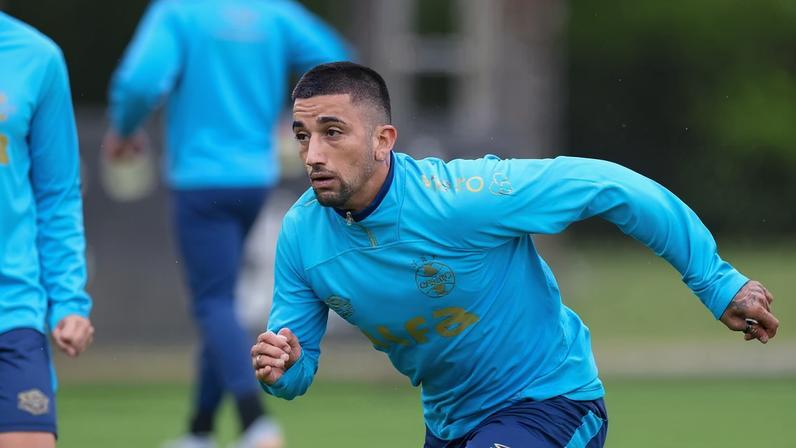 Cristian Olivera é o novo reforço do Bahia para 2026 (Foto: ANGELO PIERETTI/GRÊMIO FBPA)
