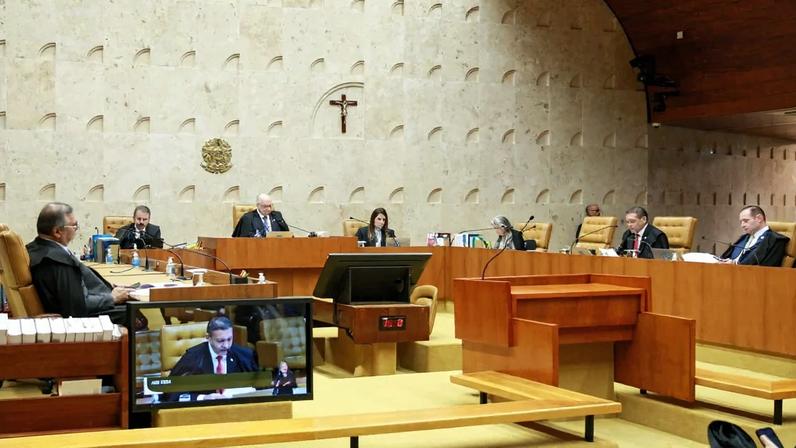 Sessão plenária do STF.