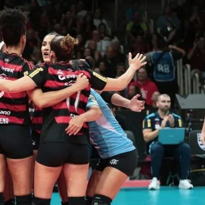 Flamengo vence Praia Clube e mantém liderança na Superliga