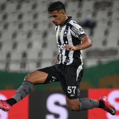 Botafogo rejeita proposta de clube italiano por David Ricardo
