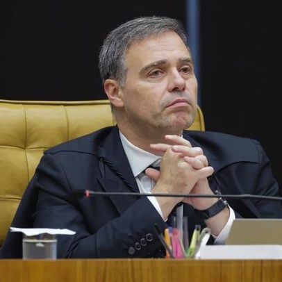 Oposição solicita a Mendonça acesso a dados de celulares e contas de Vorcaro