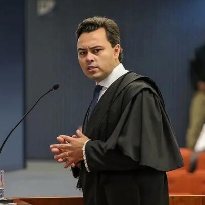 Defesa afirma que pedido de Moraes à PGR visa manter Filipe Martins preso