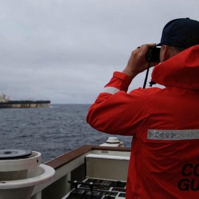 EUA procuram mandados para apreender dezenas de petroleiros ligados à Venezuela