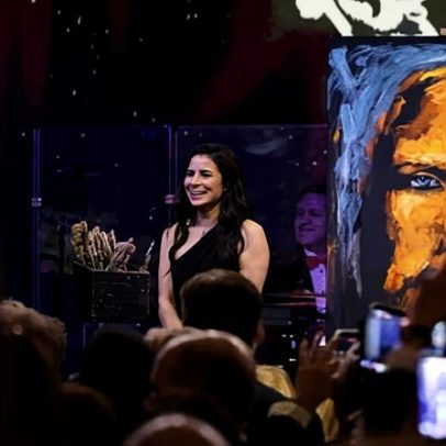 Trump celebra 2026 em Mar-a-Lago com leilão de pintura de Jesus por US$2,75 mi