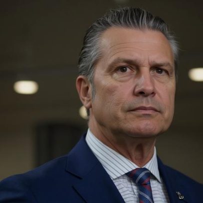 IA Grok de Musk será integrada às redes do Pentágono, afirma Hegseth