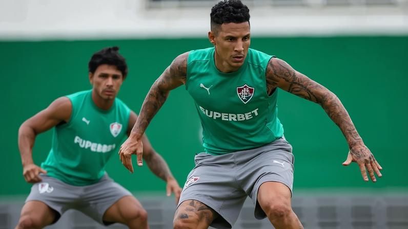 Guilherme Arana em ação no CT do Fluminense (Foto: Marcelo Gonçalves/ Fluminense FC)
