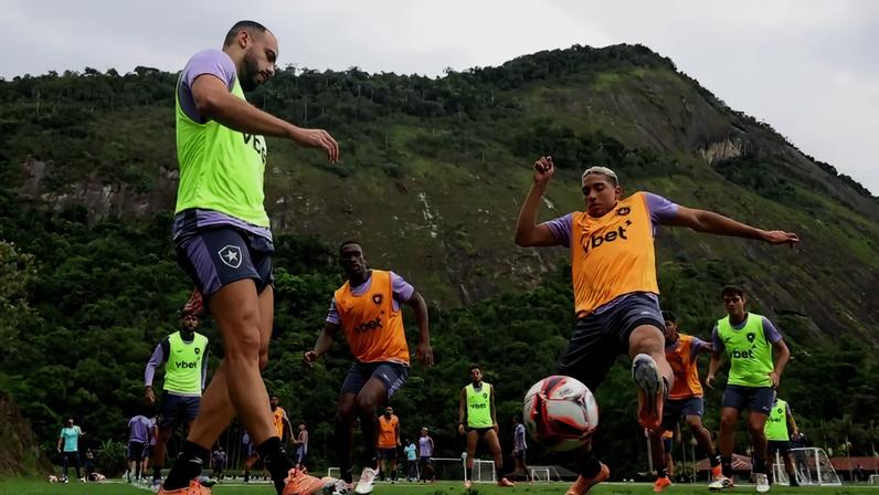 Botafogo em treino no CT Lonier (Foto: Vítor Silva/Botafogo)