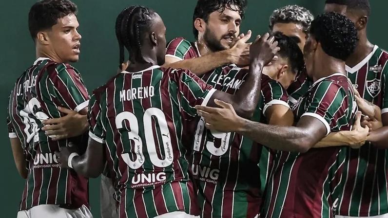 Jogadores do Fluminense comemoram gol contra o Madureira (Foto: Lucas Merçon/ Fluminense FC)