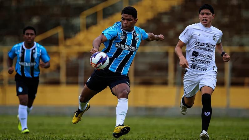 Grêmio vence o Ceará e está nas semifinais da Copinha 2026. (Foto: ANGELO PIERETTI/GRÊMIO FBPA)