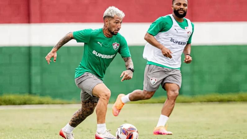 Acosta em ação no treino do Fluminense (Foto: Marina Garcia/ Fluminense FC)