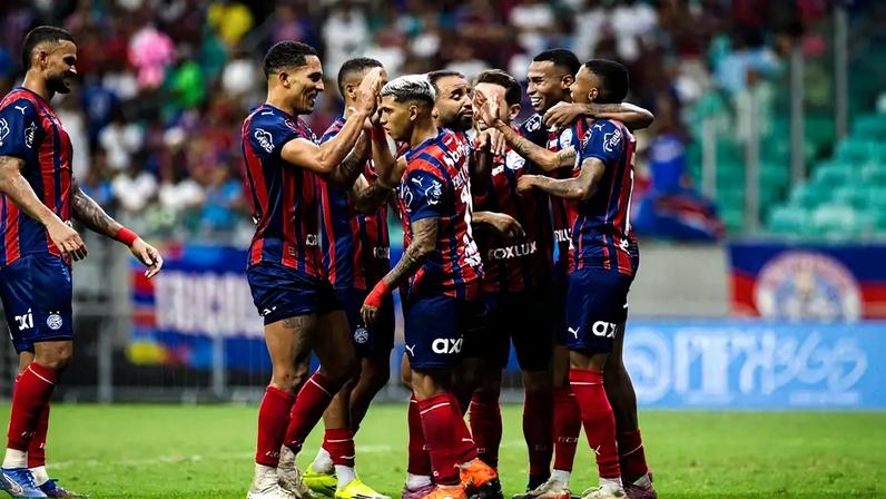 Jogadores do Bahia comemoram gol contra o Barcelona de Ilhéus pelo Campeonato Baiano (Foto: Letícia Martins / EC Bahia)