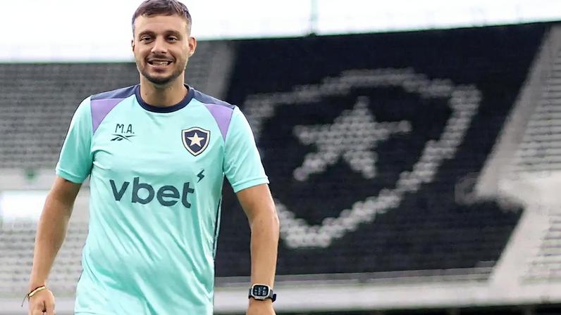 Martín Anselmi é o técnico do Botafogo (Foto: Vítor Silva/Botafogo)