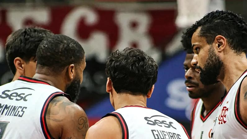 Flamengo vence Mogi e mira o pentacampeonato do Super 8