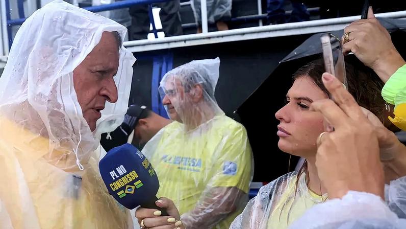 Elogios: Valdemar Costa Neto, em entrevista ao PL no Congresso. Na ocasião, ele declarou que Nikolas pode ser presidente da República "no futuro".