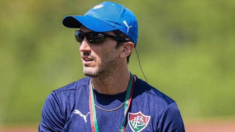 Zubeldía em treino pelo Fluminense (Foto: Marina Garcia/ Fluminense FC)
