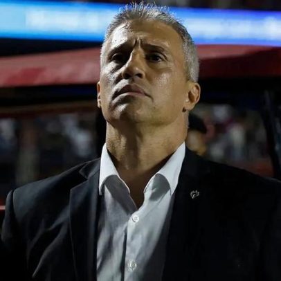 Crespo escala força máxima do São Paulo para enfrentar o Santos