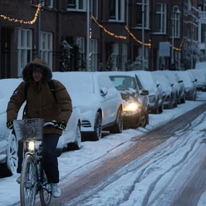 Acúmulo de danos: Holanda enfrenta dificuldades para lidar com a neve