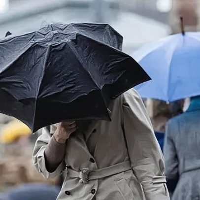 Tempestade Chandra causa transtornos de viagem e enchentes no País de Gales