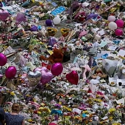Famílias afetadas pelo ataque em Manchester pedem maior escrutínio ao MI5