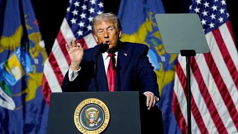 Donald Trump speaks at the Detroit Economic Club on 13 Jan. 2026 in Detroit.