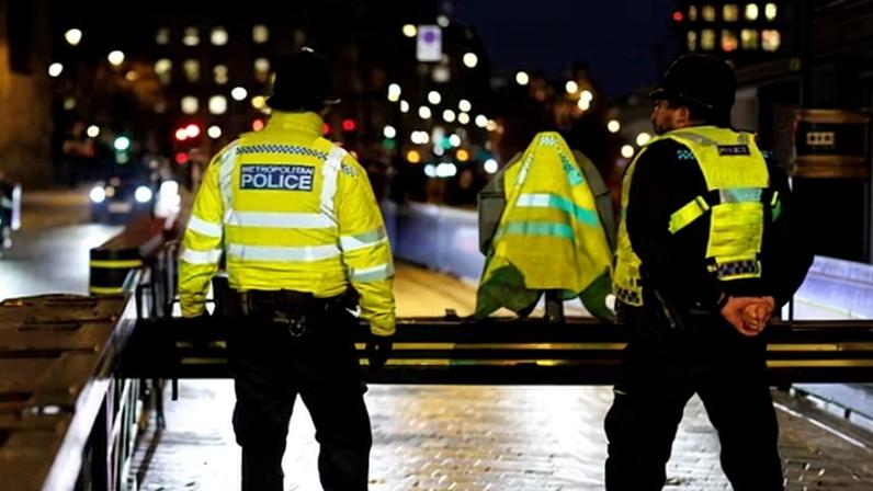 Homicides in London dropped to the lowest level in more than a decade last year.