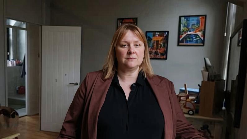 Liz Withnall says at her two-bedroom flat, £4,500 leasehold repairs have ballooned to £40,000 after five years, leaving her unable to sell.