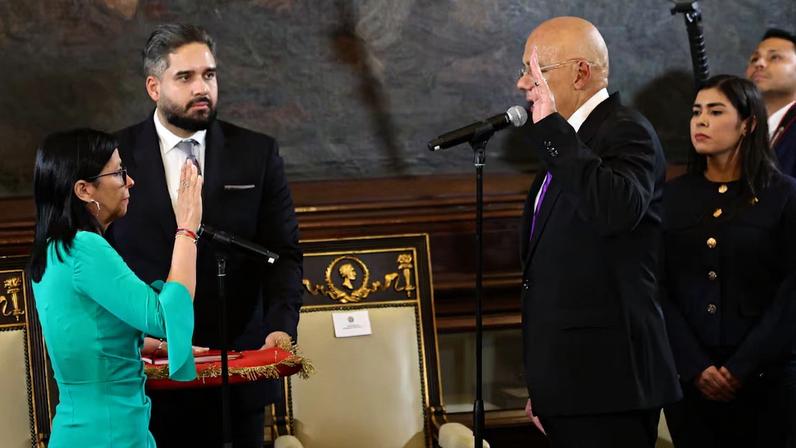 Delcy Rodríguez toma posesión como presidenta de Venezuela.