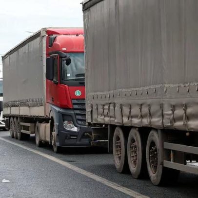 Caminhoneiros dos Bálcãs bloqueiam terminais de fronteira por regras da UE