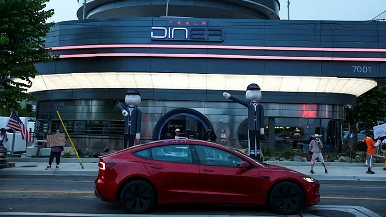 Tesla abre diner em Los Angeles e gera curiosidade pública