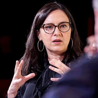 Bari Weiss tenta conquistar a confiança de funcionários da CBS sobre o 60 Minutes