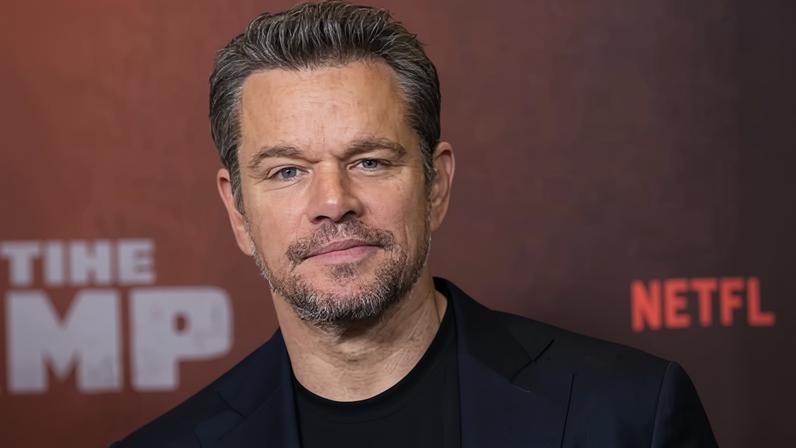 Spoonfeeding us … Matt Damon at The Rip premiere in New York.